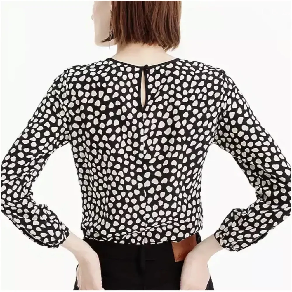 J. Crew tie front in pebble print silk blouse . Size 0 . Very good condition